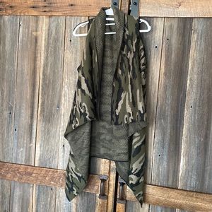 Ladies Camo vest